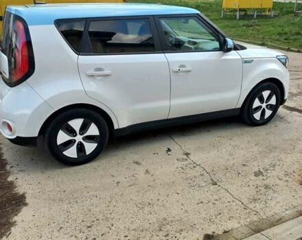 Желтый Киа Soul, объемом двигателя 0 л и пробегом 91 тыс. км за 7559 $, фото 8 на Automoto.ua