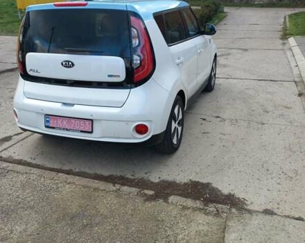 Желтый Киа Soul, объемом двигателя 0 л и пробегом 91 тыс. км за 7559 $, фото 12 на Automoto.ua