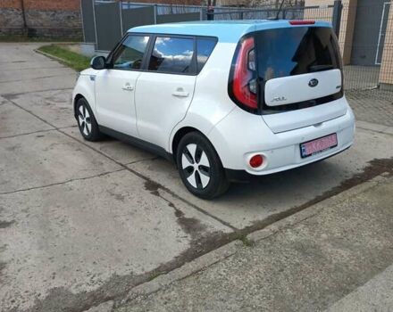 Желтый Киа Soul, объемом двигателя 0 л и пробегом 91 тыс. км за 7559 $, фото 10 на Automoto.ua