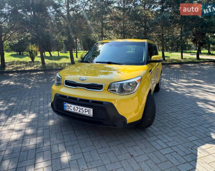 Желтый Киа Soul, объемом двигателя 2 л и пробегом 260 тыс. км за 8700 $, фото 1 на Automoto.ua