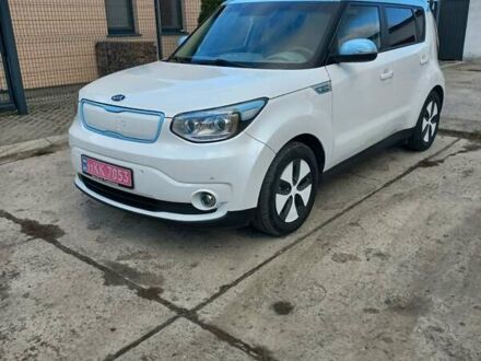 Желтый Киа Soul, объемом двигателя 0 л и пробегом 91 тыс. км за 7559 $, фото 1 на Automoto.ua