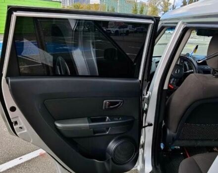 Сірий Кіа Soul, об'ємом двигуна 1.6 л та пробігом 184 тис. км за 8500 $, фото 14 на Automoto.ua