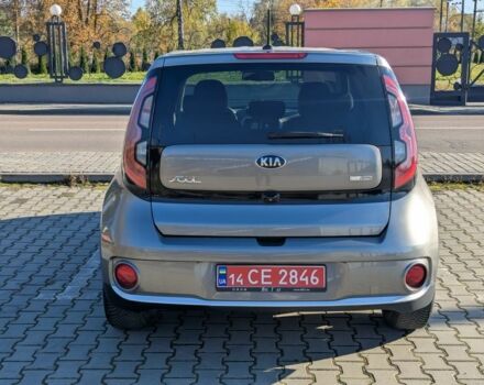 Серый Киа Soul, объемом двигателя 0 л и пробегом 160 тыс. км за 5400 $, фото 4 на Automoto.ua