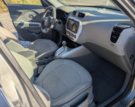 Серый Киа Soul, объемом двигателя 0 л и пробегом 160 тыс. км за 5400 $, фото 6 на Automoto.ua