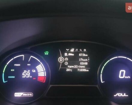 Серый Киа Soul, объемом двигателя 0 л и пробегом 71 тыс. км за 12500 $, фото 7 на Automoto.ua