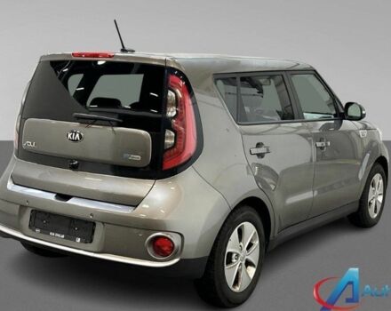 Серый Киа Soul, объемом двигателя 0 л и пробегом 64 тыс. км за 7500 $, фото 5 на Automoto.ua