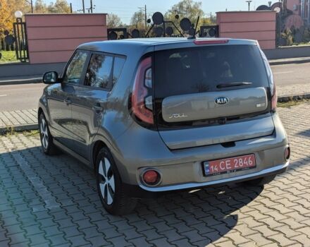 Серый Киа Soul, объемом двигателя 0 л и пробегом 160 тыс. км за 5400 $, фото 5 на Automoto.ua