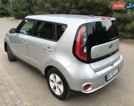Серый Киа Soul, объемом двигателя 0 л и пробегом 71 тыс. км за 12500 $, фото 3 на Automoto.ua