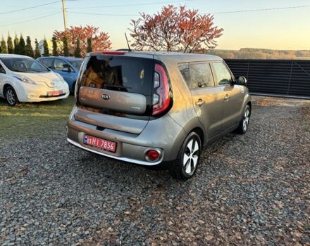 Серый Киа Soul, объемом двигателя 0 л и пробегом 99 тыс. км за 6000 $, фото 6 на Automoto.ua