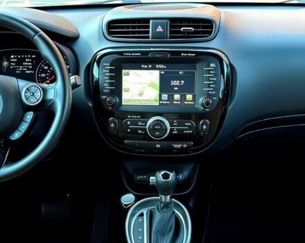 Серый Киа Soul, объемом двигателя 2 л и пробегом 73 тыс. км за 4400 $, фото 11 на Automoto.ua
