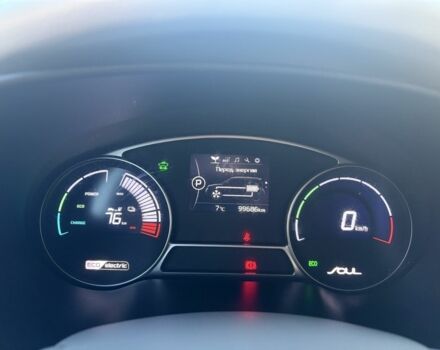 Киа Soul 2016 в Луцке на Automoto.ua Серый Киа Soul, объемом двигателя 0 л и пробегом 99 тыс. км за 6100 $, фото 22 на Automoto.ua