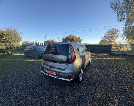 Киа Soul 2016 в Луцке на Automoto.ua Серый Киа Soul, объемом двигателя 0 л и пробегом 99 тыс. км за 6100 $, фото 13 на Automoto.ua