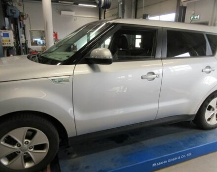 Серый Киа Soul, объемом двигателя 0 л и пробегом 117 тыс. км за 7999 $, фото 3 на Automoto.ua