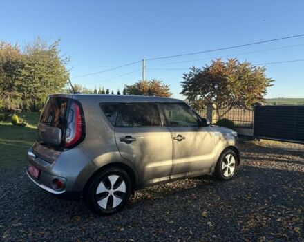 Киа Soul 2016 в Луцке на Automoto.ua Серый Киа Soul, объемом двигателя 0 л и пробегом 99 тыс. км за 6100 $, фото 4 на Automoto.ua