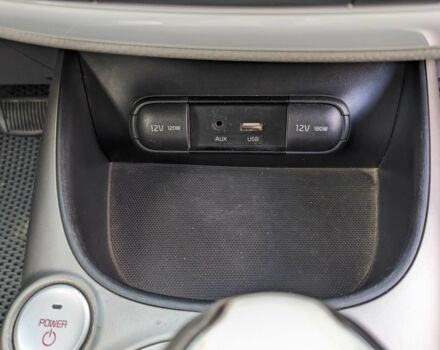 Сірий Кіа Soul, об'ємом двигуна 0 л та пробігом 130 тис. км за 11300 $, фото 19 на Automoto.ua