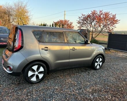 Серый Киа Soul, объемом двигателя 0 л и пробегом 99 тыс. км за 6000 $, фото 5 на Automoto.ua