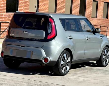 Сірий Кіа Soul, об'ємом двигуна 2 л та пробігом 125 тис. км за 4800 $, фото 5 на Automoto.ua