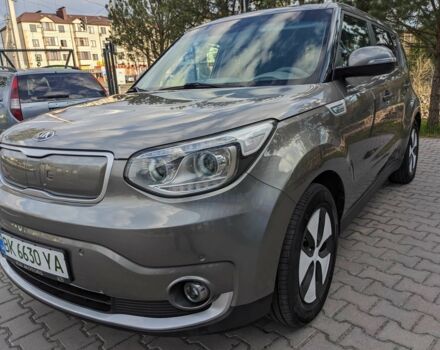 Сірий Кіа Soul, об'ємом двигуна 0 л та пробігом 130 тис. км за 11300 $, фото 2 на Automoto.ua