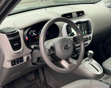 Сірий Кіа Soul, об'ємом двигуна 0 л та пробігом 108 тис. км за 10340 $, фото 14 на Automoto.ua