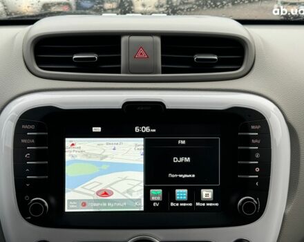 Сірий Кіа Soul, об'ємом двигуна 0 л та пробігом 108 тис. км за 10340 $, фото 26 на Automoto.ua