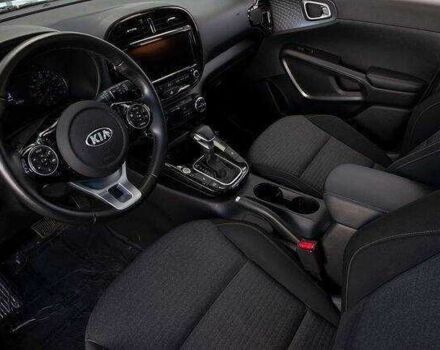 Серый Киа Soul, объемом двигателя 2 л и пробегом 47 тыс. км за 3900 $, фото 5 на Automoto.ua