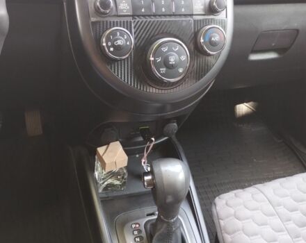 Сірий Кіа Soul, об'ємом двигуна 2 л та пробігом 328 тис. км за 7000 $, фото 9 на Automoto.ua