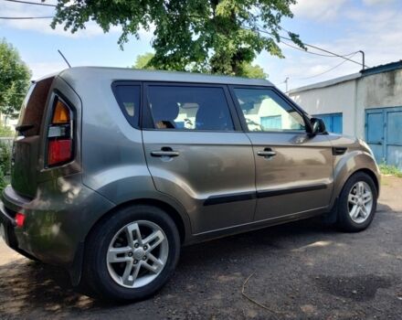 Сірий Кіа Soul, об'ємом двигуна 2 л та пробігом 328 тис. км за 7000 $, фото 3 на Automoto.ua