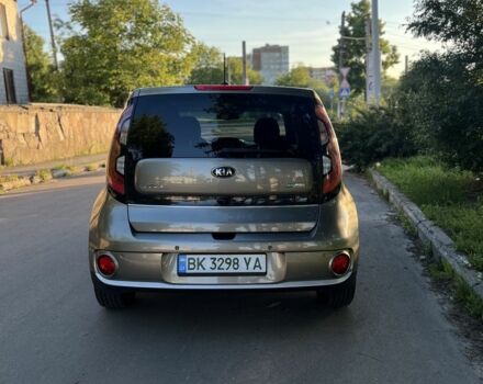 Серый Киа Soul, объемом двигателя 0 л и пробегом 99 тыс. км за 6800 $, фото 4 на Automoto.ua