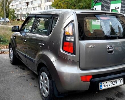 Серый Киа Soul, объемом двигателя 1.6 л и пробегом 109 тыс. км за 7900 $, фото 19 на Automoto.ua