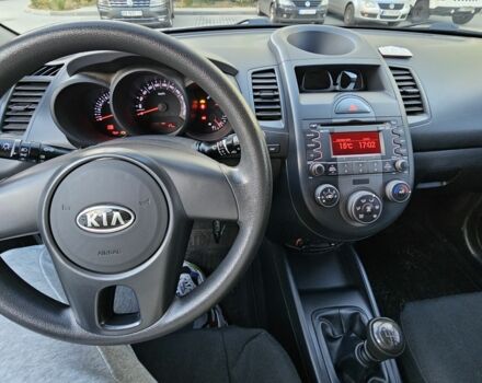Серый Киа Soul, объемом двигателя 0 л и пробегом 114 тыс. км за 8100 $, фото 6 на Automoto.ua