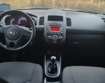 Сірий Кіа Soul, об'ємом двигуна 1.6 л та пробігом 154 тис. км за 8000 $, фото 12 на Automoto.ua