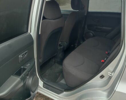 Сірий Кіа Soul, об'ємом двигуна 1.6 л та пробігом 154 тис. км за 8000 $, фото 5 на Automoto.ua