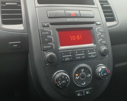 Сірий Кіа Soul, об'ємом двигуна 1.6 л та пробігом 154 тис. км за 8000 $, фото 10 на Automoto.ua