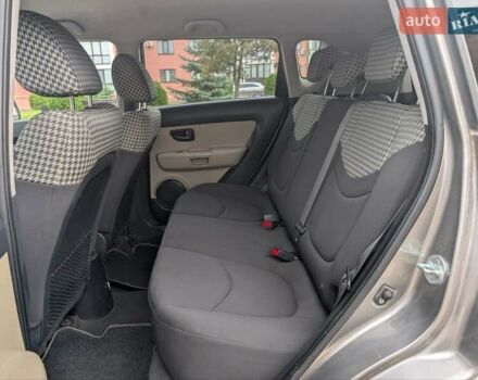 Серый Киа Soul, объемом двигателя 1.6 л и пробегом 210 тыс. км за 5900 $, фото 27 на Automoto.ua