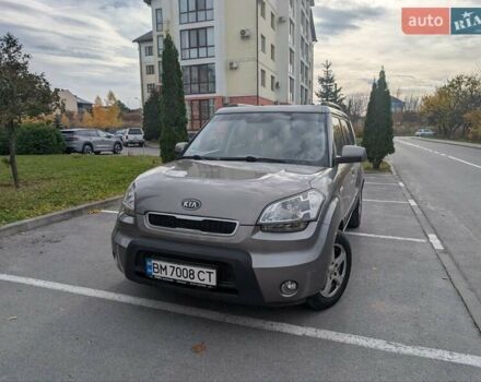 Серый Киа Soul, объемом двигателя 1.6 л и пробегом 210 тыс. км за 5900 $, фото 2 на Automoto.ua