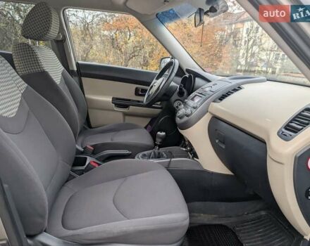 Серый Киа Soul, объемом двигателя 1.6 л и пробегом 210 тыс. км за 5900 $, фото 29 на Automoto.ua