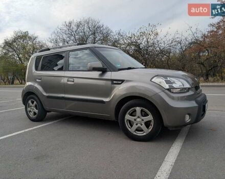 Серый Киа Soul, объемом двигателя 1.6 л и пробегом 210 тыс. км за 5900 $, фото 7 на Automoto.ua