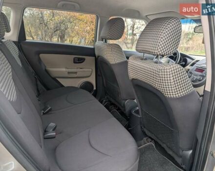 Серый Киа Soul, объемом двигателя 1.6 л и пробегом 210 тыс. км за 5900 $, фото 30 на Automoto.ua