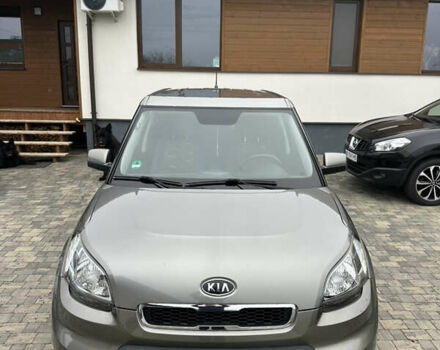 Киа Soul 2009 в Виннице на Automoto.ua Серый Киа Soul, объемом двигателя 1.6 л и пробегом 163 тыс. км за 7700 $, фото 3 на Automoto.ua