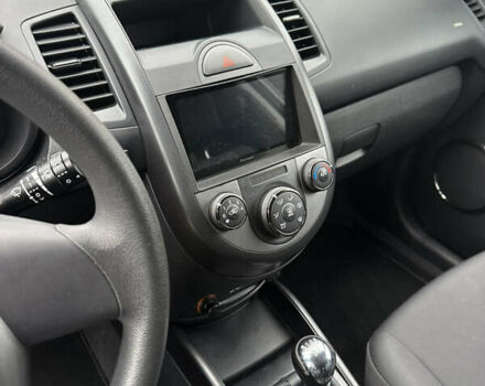 Киа Soul 2009 в Виннице на Automoto.ua Серый Киа Soul, объемом двигателя 1.6 л и пробегом 163 тыс. км за 7700 $, фото 20 на Automoto.ua