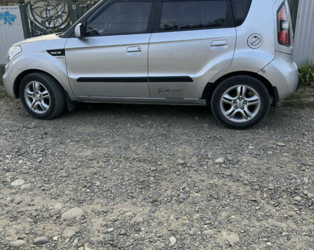 Серый Киа Soul, объемом двигателя 1.59 л и пробегом 160 тыс. км за 6000 $, фото 3 на Automoto.ua