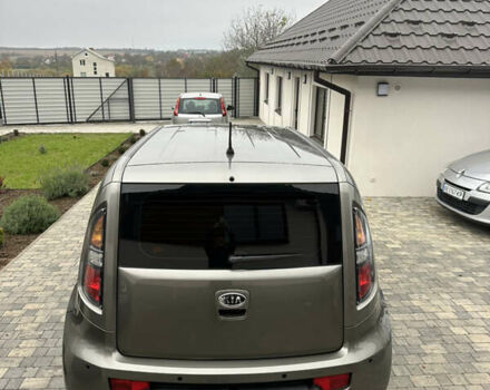 Киа Soul 2009 в Виннице на Automoto.ua Серый Киа Soul, объемом двигателя 1.6 л и пробегом 163 тыс. км за 7700 $, фото 17 на Automoto.ua