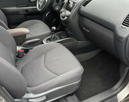 Киа Soul 2009 в Виннице на Automoto.ua Серый Киа Soul, объемом двигателя 1.6 л и пробегом 163 тыс. км за 7700 $, фото 26 на Automoto.ua