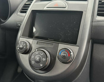 Киа Soul 2009 в Виннице на Automoto.ua Серый Киа Soul, объемом двигателя 1.6 л и пробегом 163 тыс. км за 7700 $, фото 23 на Automoto.ua
