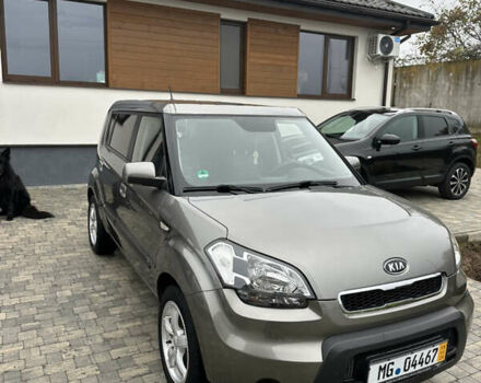 Киа Soul 2009 в Виннице на Automoto.ua Серый Киа Soul, объемом двигателя 1.6 л и пробегом 163 тыс. км за 7700 $, фото 1 на Automoto.ua