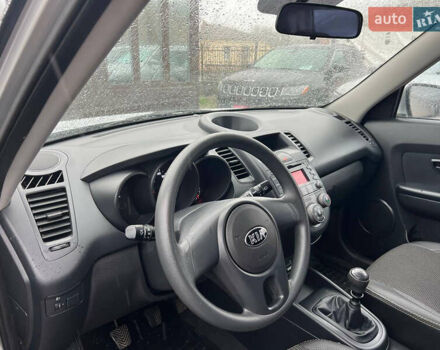 Серый Киа Soul, объемом двигателя 1.6 л и пробегом 40 тыс. км за 9600 $, фото 5 на Automoto.ua