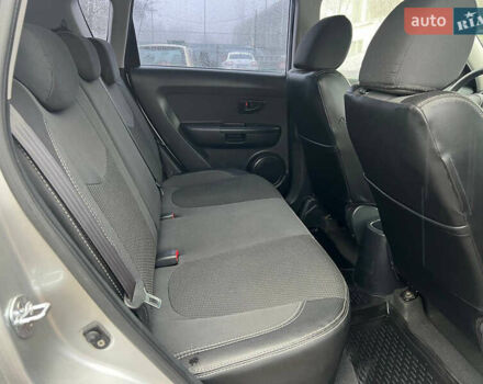 Серый Киа Soul, объемом двигателя 1.6 л и пробегом 40 тыс. км за 9600 $, фото 10 на Automoto.ua