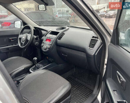 Серый Киа Soul, объемом двигателя 1.6 л и пробегом 40 тыс. км за 9600 $, фото 6 на Automoto.ua
