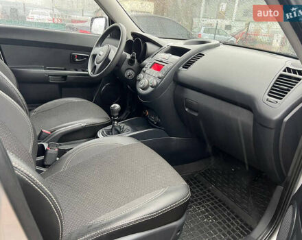 Серый Киа Soul, объемом двигателя 1.6 л и пробегом 40 тыс. км за 9600 $, фото 8 на Automoto.ua
