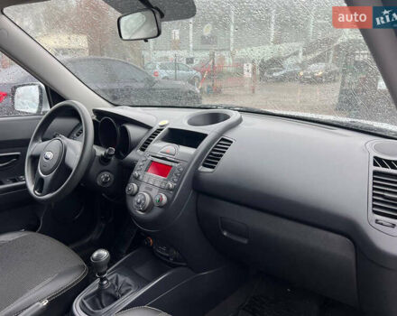 Серый Киа Soul, объемом двигателя 1.6 л и пробегом 40 тыс. км за 9600 $, фото 7 на Automoto.ua